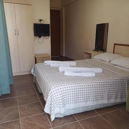 Golden Beach Hotel